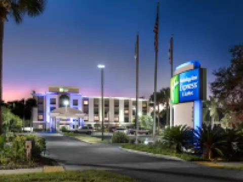Holiday Inn Express & Suites BARTOW by IHG Hotels in Bartow