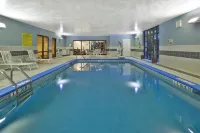 Holiday Inn Express & Suites CINCINNATI NORTHEAST-MILFORD by IHG - Pools