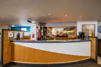Holiday Inn Express INVERNESS by IHG - bar