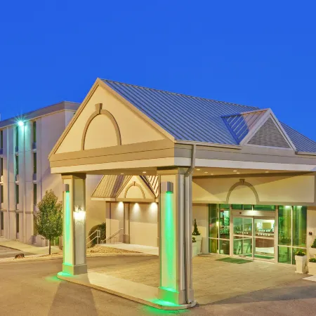 Holiday Inn BLOOMINGTON-UNIVERSITY AREA by IHG