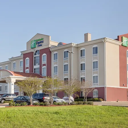 Holiday Inn Express & Suites BYRAM by IHG