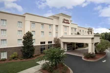 Hampton Inn & Suites Huntersville Отели рядом с достопримечательностью «Hot trends»