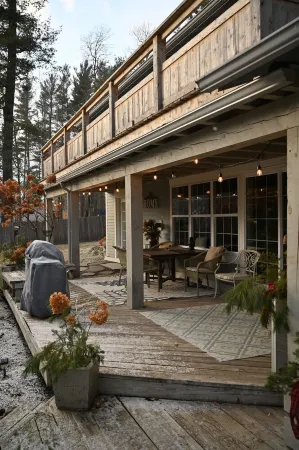 Large Cozy House- Family Friendly w/ Indoor Hot Tub, 5mi to Jay Peak Отели рядом с достопримечательностью «Джей Пик Резорт»