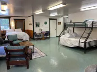 Burnt Paw Hotels in Tok