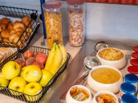 宜必思快捷飯店 Le Cannet des Maures - 早餐