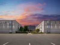 Quality Inn & Conference Centre Hotels in Сімко
