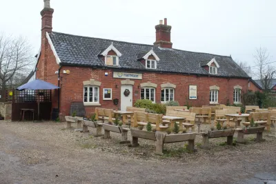 The Half Moon Inn Hotels near Trelawn Alpacas