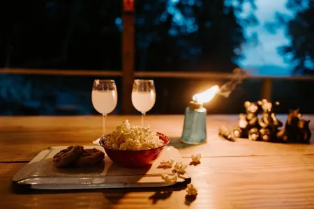 The Rusty Lantern! Enjoy peace and quiet in this cozy mountain cabin! Free WiFi