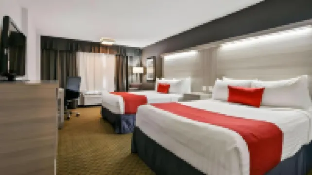 Best Western Plus Village Park Inn