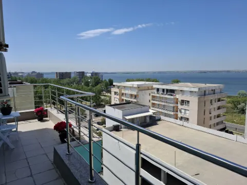 2 rooms apartment, max 4 persons, 30 meters far from the Beach and the Black Sea