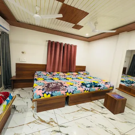 Hotel shree siddhivinayak
