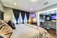 By Dtwn Lubbock! Spacious 4Br Home Near Texas Tech - Bungalows