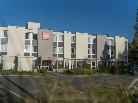 Ibis Orleans La Chapelle Saint Mesmin Отели в г. Ла Шапель-Сен-Мемен