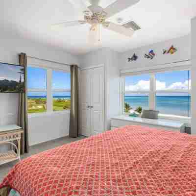 Newly Renovated Penthouse: Peace, Love, and the Beach Await YouBest View NWP Rooms