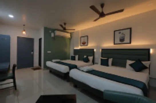 THE LOTUS PARK Hotels near Mamanduru Forest