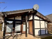Freistehender Ferienbungalow im Fachwerkstil