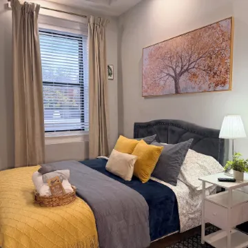 Bright & New Room Shared Apartment NYC Bus