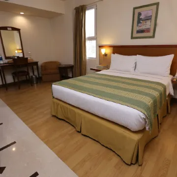 Embassy Inn Hotel