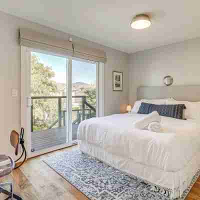 Steps to Ocean: Luxe Family Home in Half Moon Bay! Rooms