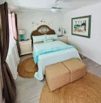 Beautifully furnished Treasure Cay 2bd 2bth condo with 36’ boat slip!