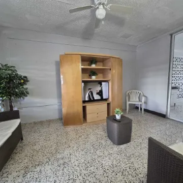 Casa Caribe w/Pool, BBQ, Game Room, Wi-Fi & Parking