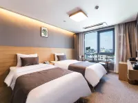 Full Moon Hotel Hotels near Incheon Station