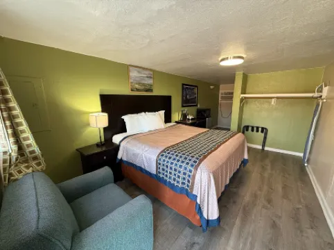 Executive Inn & Kitchenette Suites-Eagle Pass