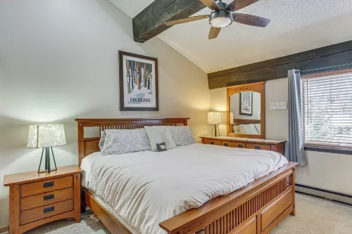 Colorado Escape w/ Pool Access & Mountain Views! - Apartments
