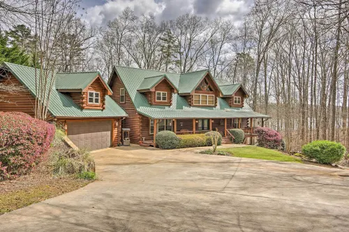 Lake Hartwell Villa w/ Dock, Theater + Hot Tub! - 3-Star