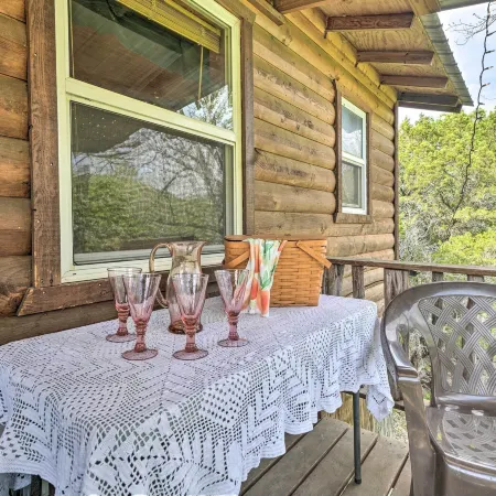 1/2 Mile to Turner Falls: 'Cedar Falls Cabin 5'