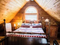 Rumples Retreat at Highland Hideaways - Arcade - Private Drive-in Theater Hotels in Wilson Creek