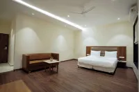 The Amber Hotel - 3-Star
