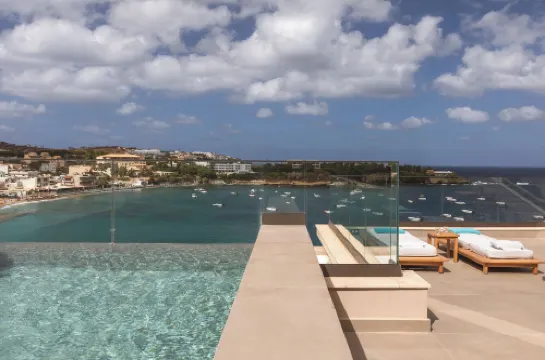 Castello Infinity Suites - Adults Only