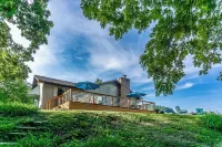 Dock! Riverfront Angler's Oasis in Elizabethton - 3 étoiles