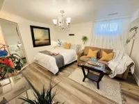 Sunrise BnB Hotel a East York