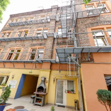 Do Step Inn Home - Hotel & Hostel