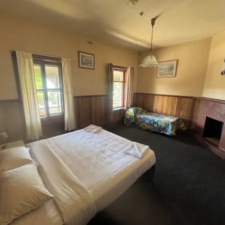 Mannum Hotel Отели в г. Маннум