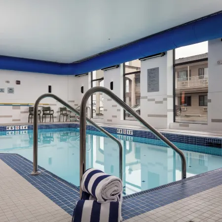 La Quinta Inn & Suites By Wyndham Kelowna Bc