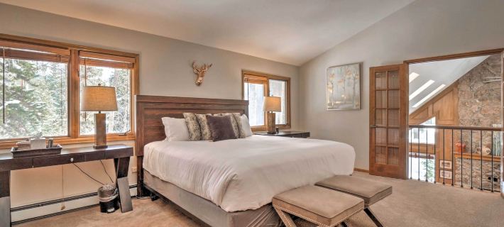 Pet-Friendly Breckenridge Home w/ Hot Tub! Hotels in Summit County