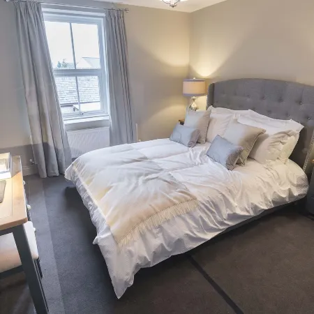 New Crown Inn Hotels in Eden