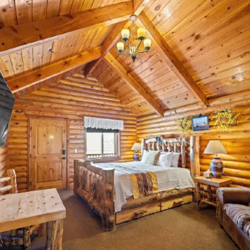 Bryce Canyon Log Cabins