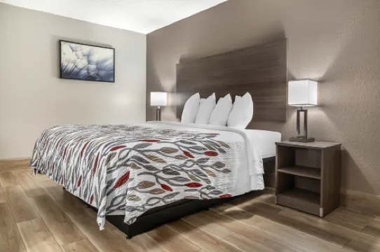 Red Roof Inn Queensbury Hotels in Queensbury