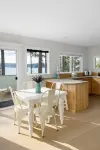 Oceanview Cottage, Near Tullips