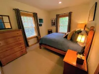 Re53 Beautiful Bretton Woods Slopeside Home, Amazing Views! AC, Hot Tub, Pool Table