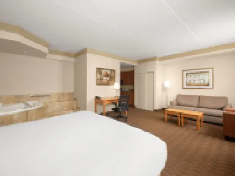 Waterloo Suites Hotel, Trademark Collection by Wyndham Hotels in Waterloo