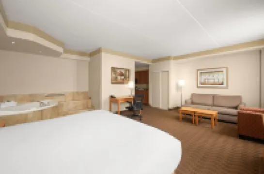 Waterloo Suites Hotel, Trademark Collection by Wyndham