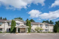 Super 8 by Wyndham Cloquet - Bintang 2