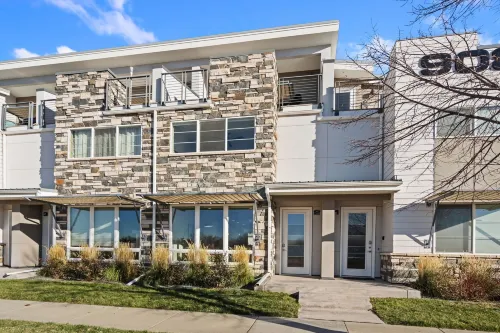 Mountain View Home with King Beds and Rooftop Deck - Mountain view