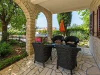 Apartments Dora Hotels in Selce