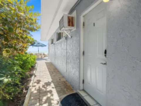Las Hermanas 1 Hotels in Longboat Key